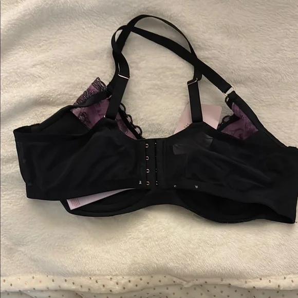 Elegant Purple Lace Bra - Picture 2 of 5